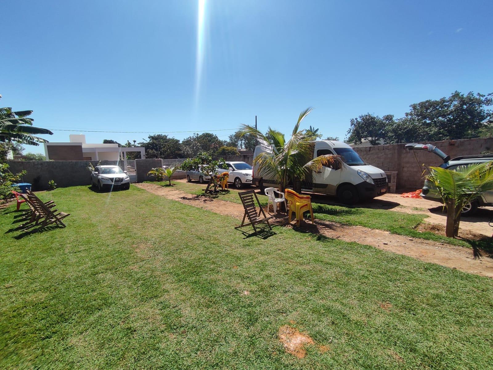Casa para aluguel temporário na Chapada dos Guimarães - Vista externa com jardim