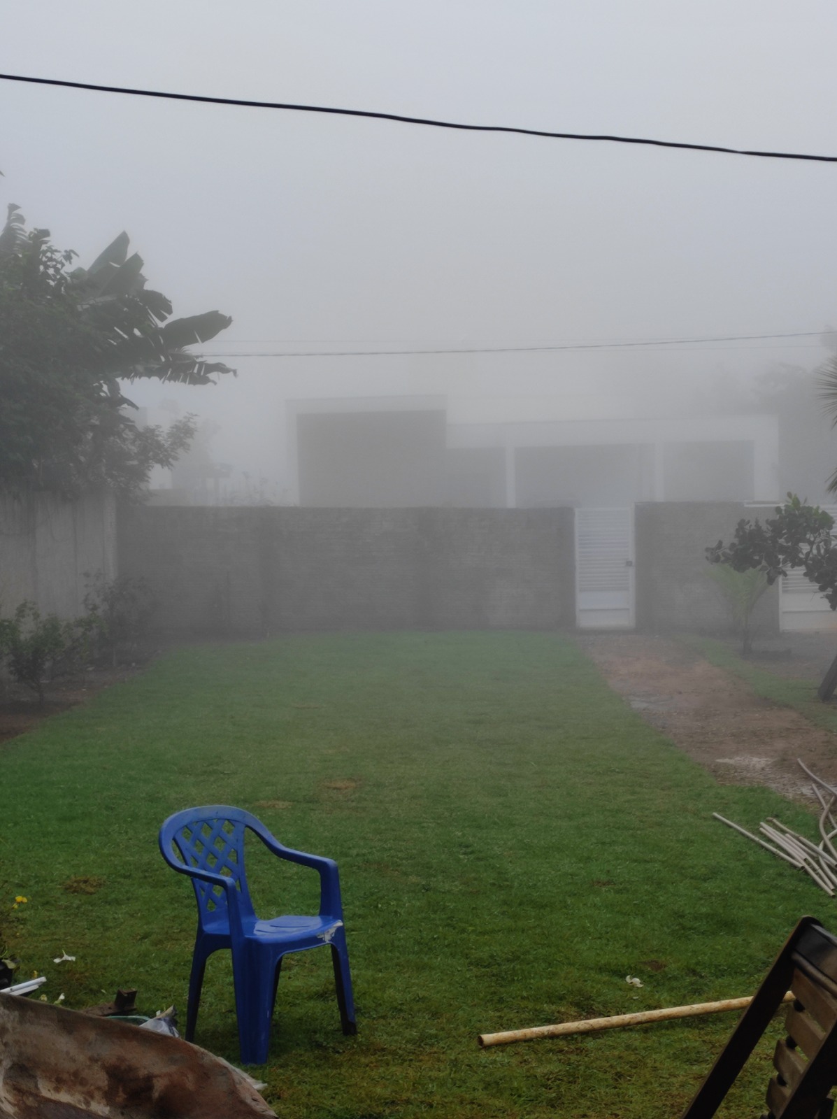 Área de lazer com churrasqueira da casa na Chapada dos Guimarães